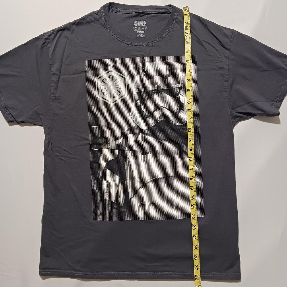 Star Wars Storm Trooper Glitchy Lines Artistic Graphic T-Shirt Men's Large - Picture 5 of 6